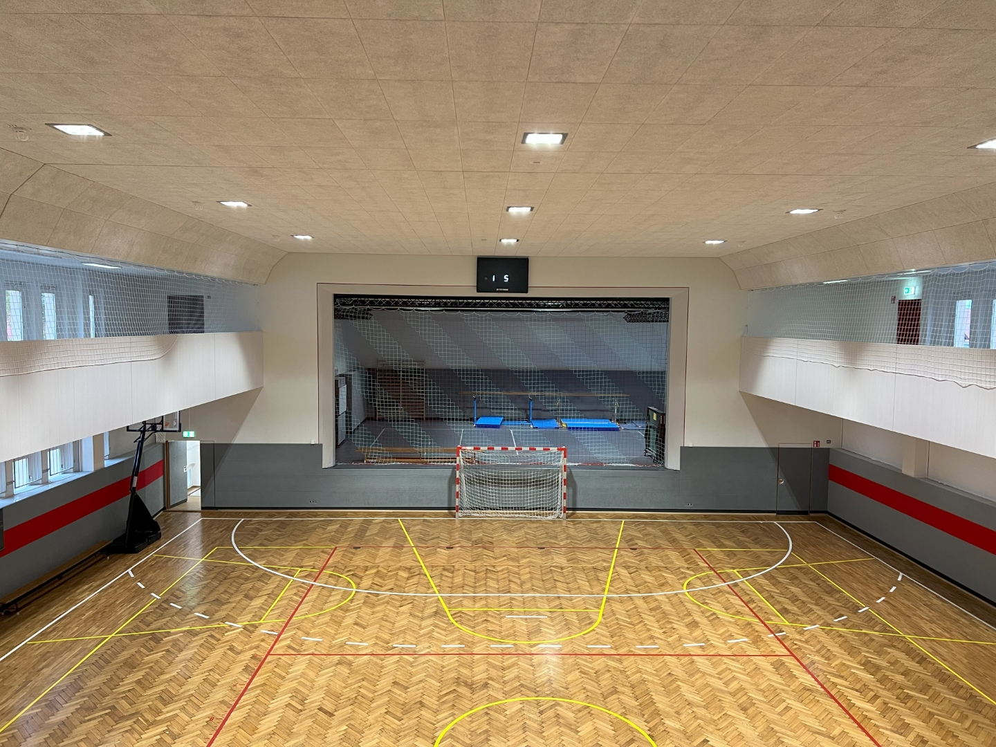 Festhalle   Blick auf Bühne